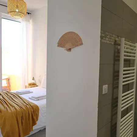 Confort Et Serenite, 2 Chambres, Piscine, Lägenhet