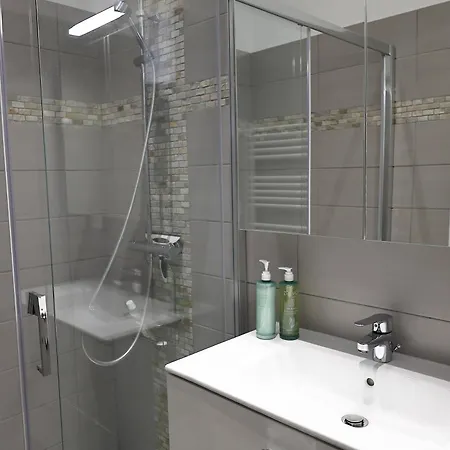 Confort Et Serenite, 2 Chambres, Piscine, * Ajaccio (Corsica)