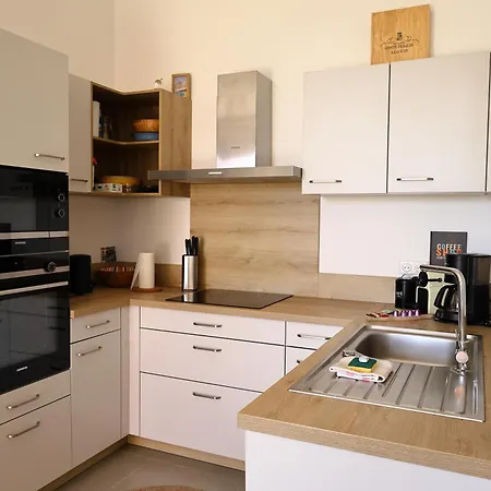 Confort Et Serenite, 2 Chambres, Piscine, Lägenhet