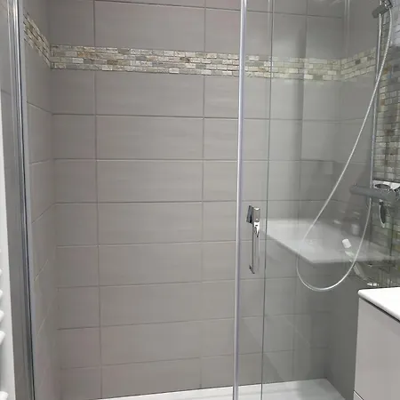 Confort Et Serenite, 2 Chambres, Piscine, Lägenhet