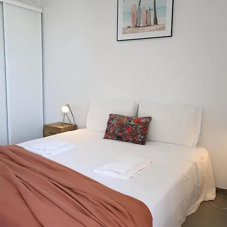 Bel Avec Piscine En Bord De Apartmán *