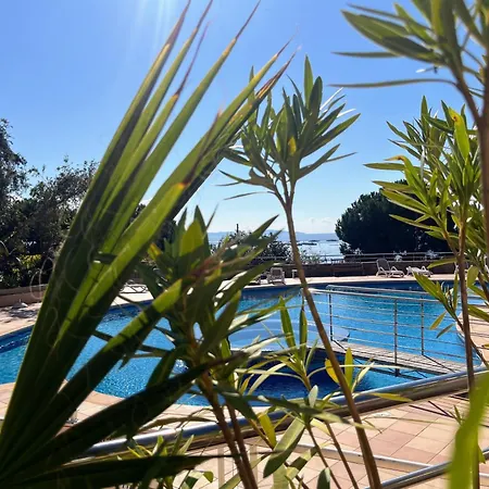 Bel Avec Piscine A 2 Pas De La