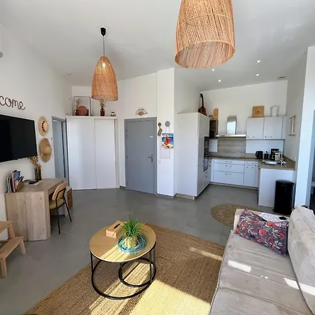 Bel Avec Piscine En Bord De Apartmán Ajaccio (Corsica)