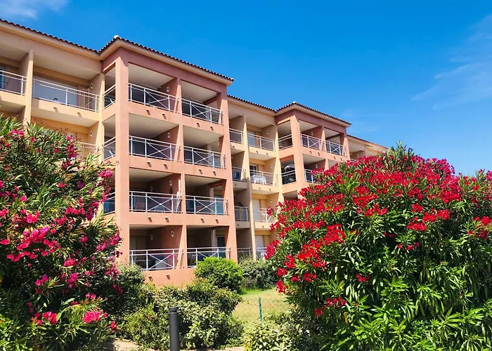 Apartment Bel Avec Piscine En Bord De Ajaccio (Corsica)
