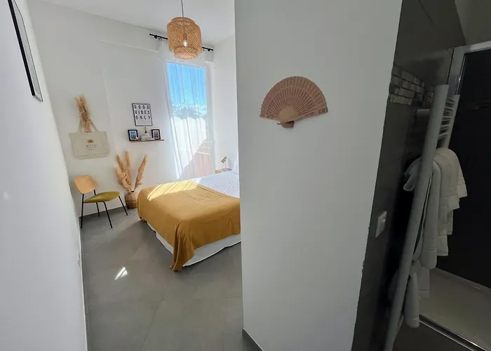 Bel Avec Piscine En Bord De Ajaccio (Corsica)