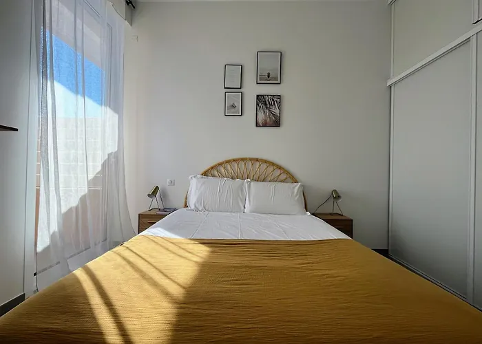 Bel Avec Piscine En Bord De Apartment