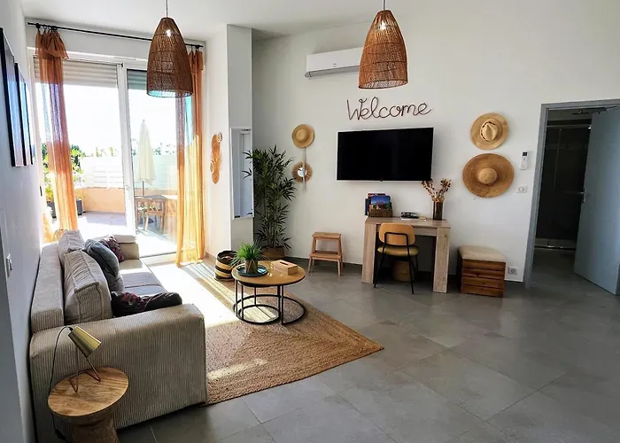 Apartment Bel Avec Piscine En Bord De